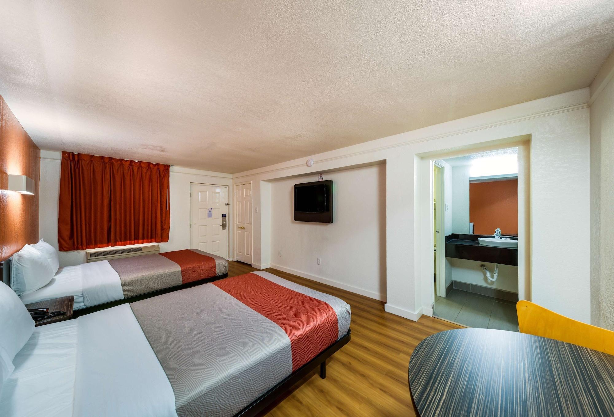 Motel 6-Dallas, Tx - Фармерс-Бранч Экстерьер фото