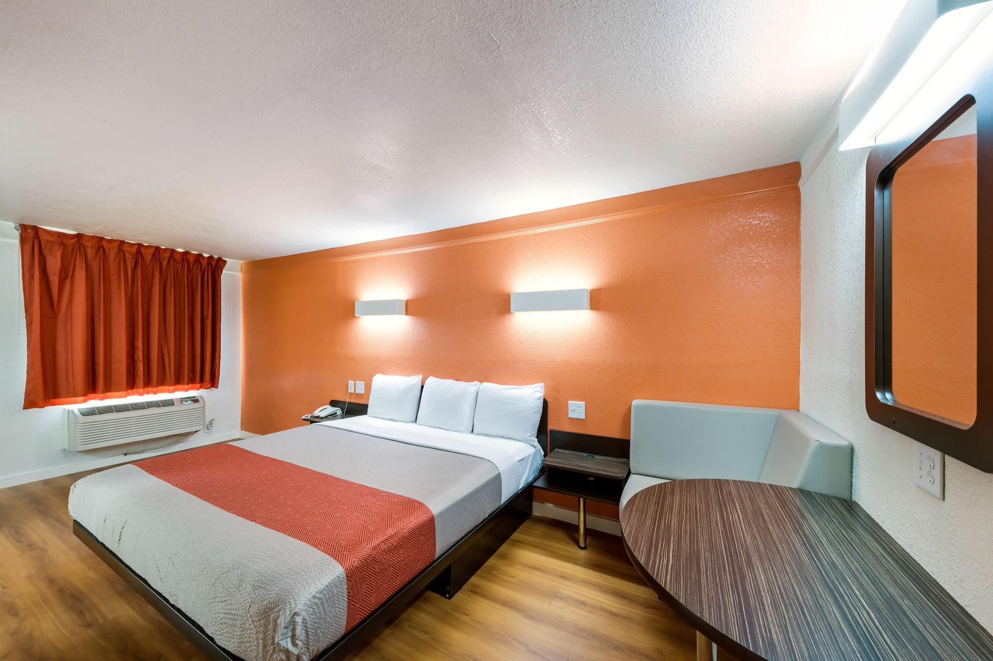 Motel 6-Dallas, Tx - Фармерс-Бранч Экстерьер фото
