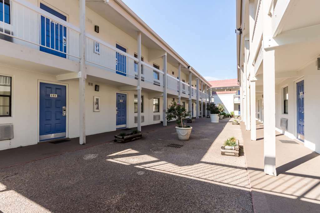 Motel 6-Dallas, Tx - Фармерс-Бранч Экстерьер фото
