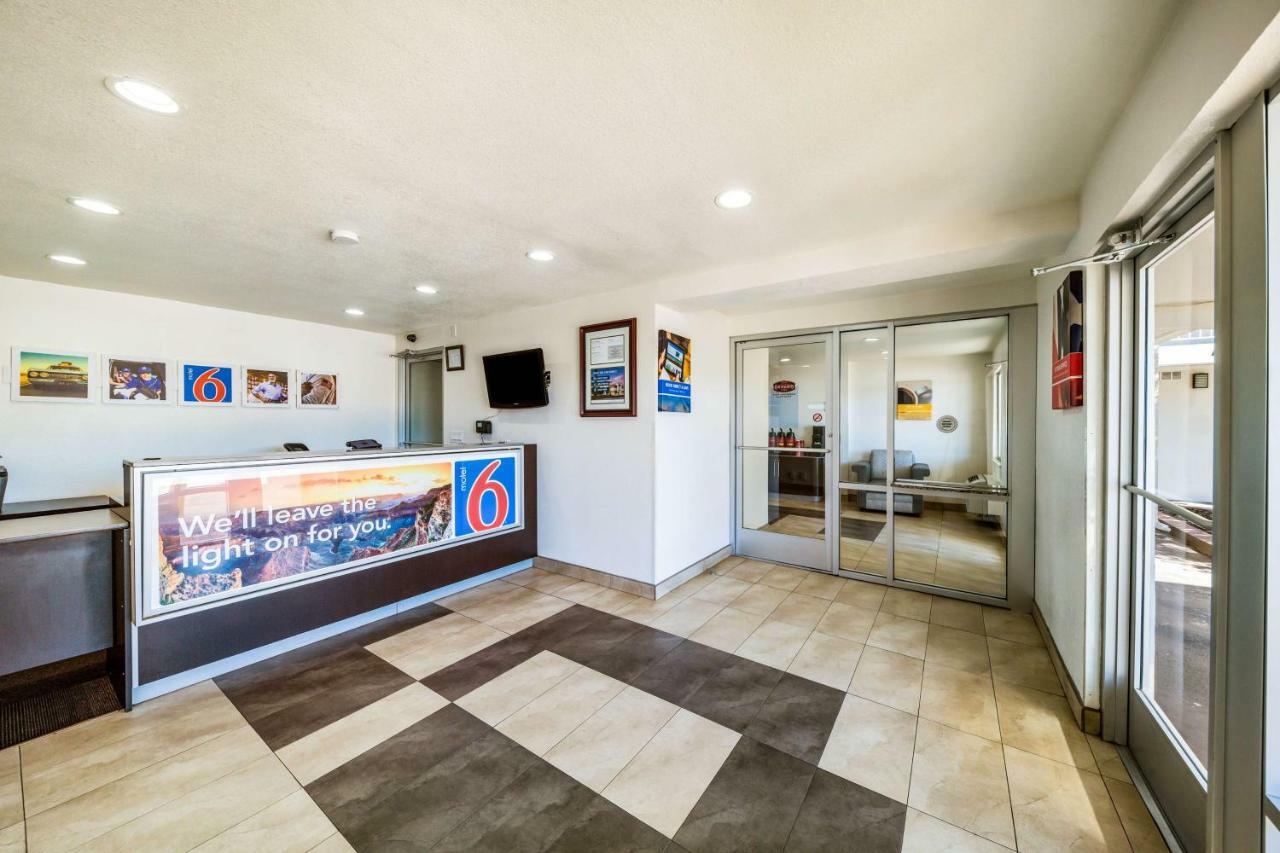 Motel 6-Dallas, Tx - Фармерс-Бранч Экстерьер фото